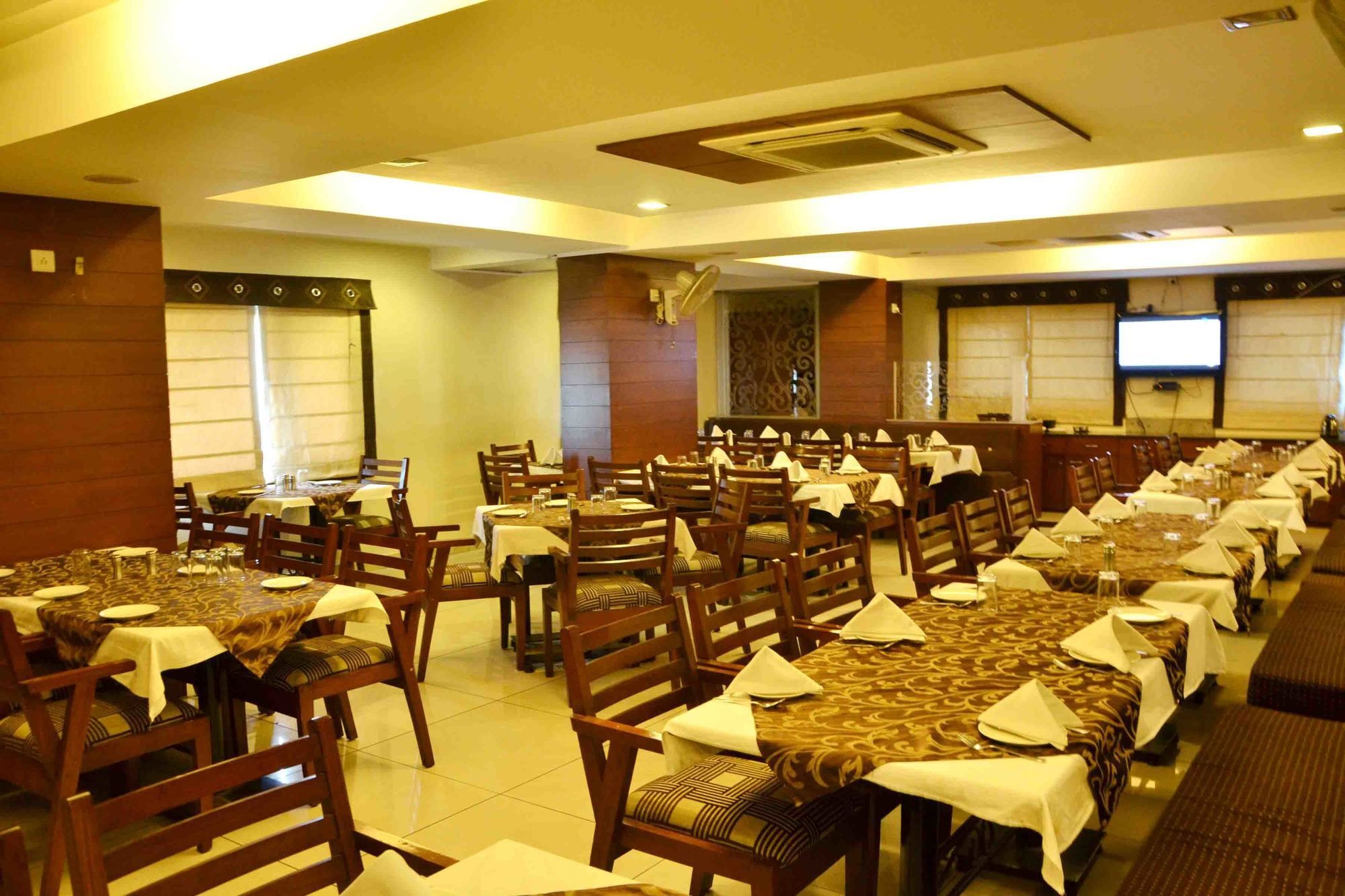 Oyo 742 Hotel Kings Park Indore Exterior foto