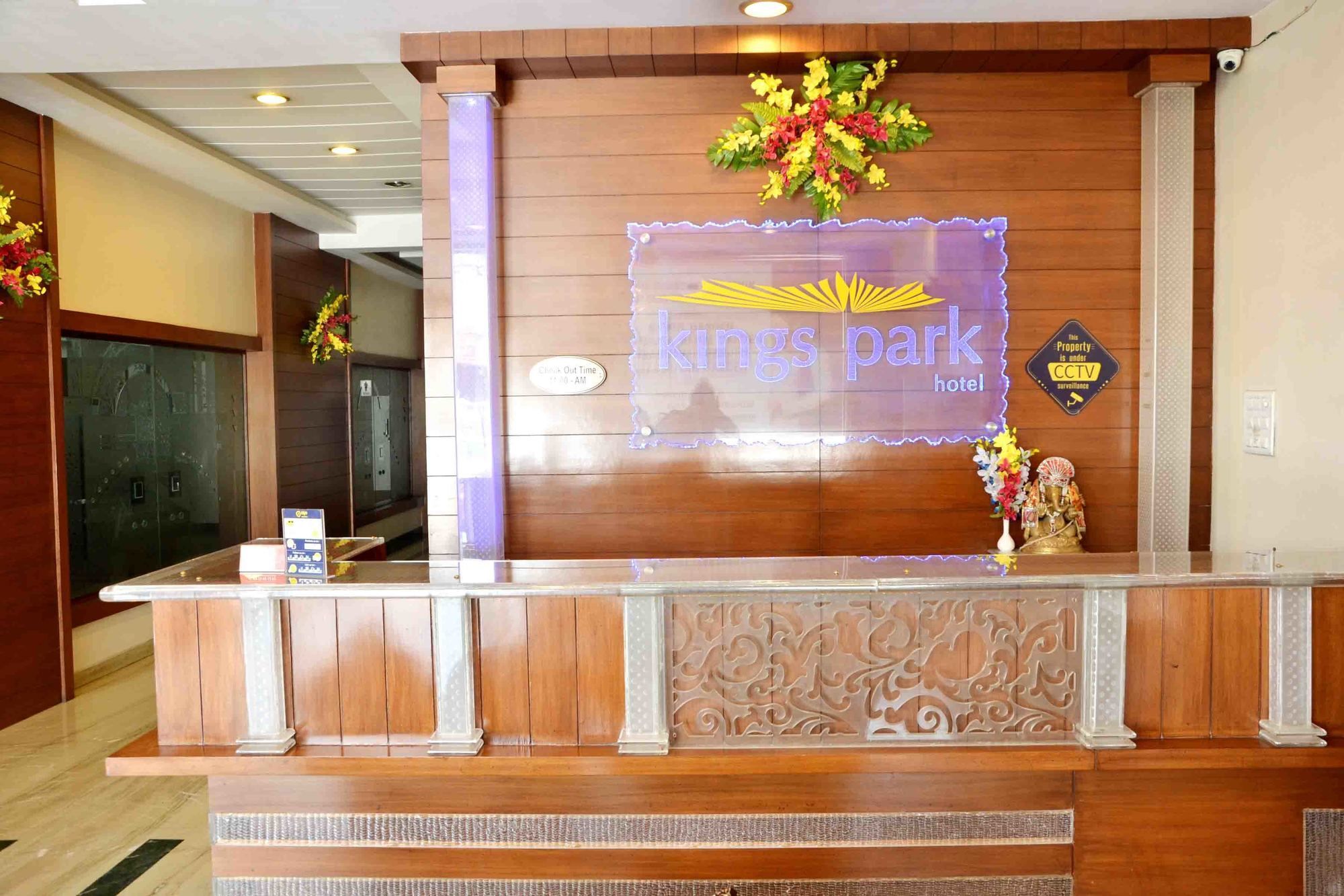 Oyo 742 Hotel Kings Park Indore Exterior foto